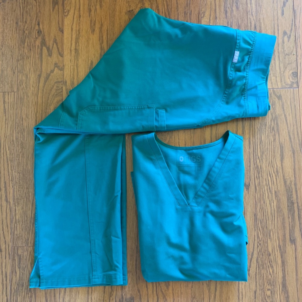 Hunter Green Figs Scrubs